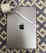 自用ipad2018款，128g第6代，9.7寸插卡版，送笔